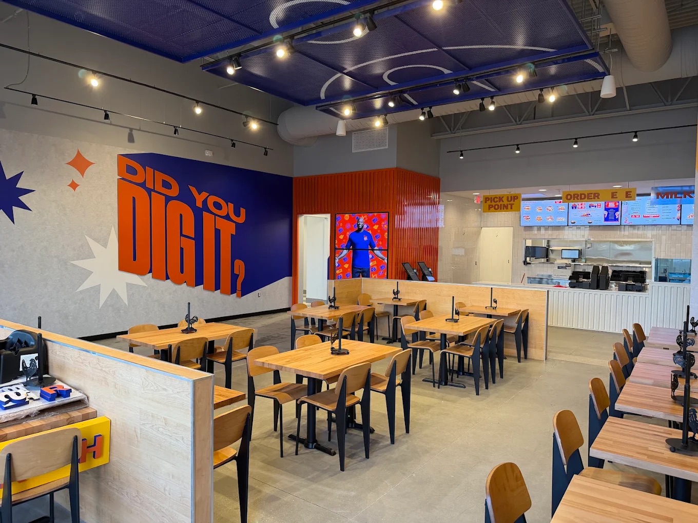 Big Chicken, Chicken Restaurant, Restaurant, Chicken, Chicken Brand, Baltimore, Gambrills, Baltimore Restaurant, DMV, DMV Restaurant, Restaurant Franchise, Chicken Franchise, Shaquille O'Neal, Shaq