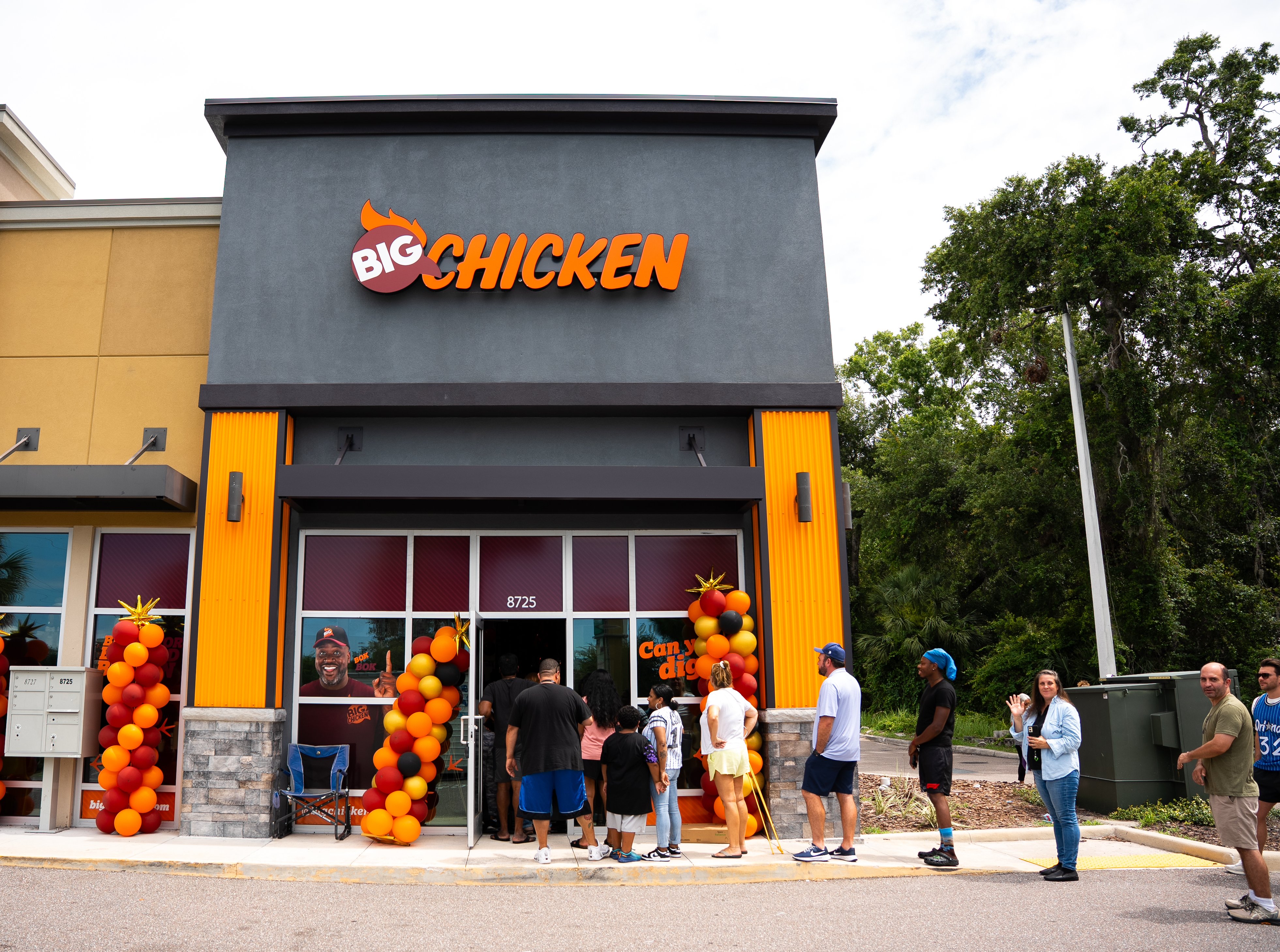 Craveworthy Brands, Big Chicken, Tampa, Westchase, Tampa Restaurant, Tampa Food, Tampa Eats, Downtown Tampa, Restaurant, Restaurant Opening, Grand Opening, New Opening, New Restaurant, Fast Casual, QSR, Chicken, Shaq, Shaquille O'Neal