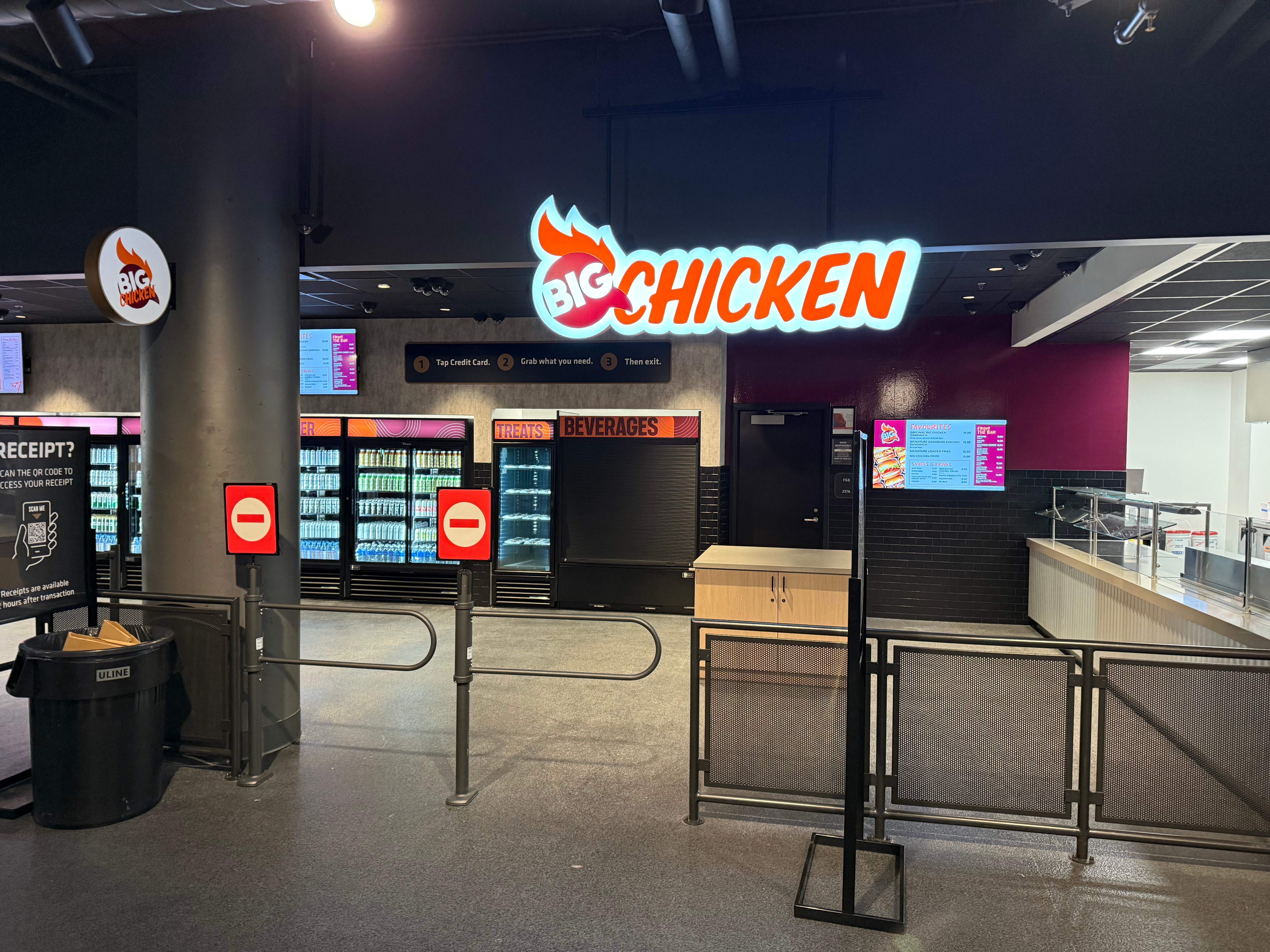 Big Chicken, Canada, TD Coliseum, Oak View Group, Hamilton Canada, Chicken, Chicken Franchise, Chicken Brand, Chicken Restaurant, Franchise, Franchise Program, Franchising in Canada, Franchise Growth, Canada Growth, Shaquille O'Neal, Shaq