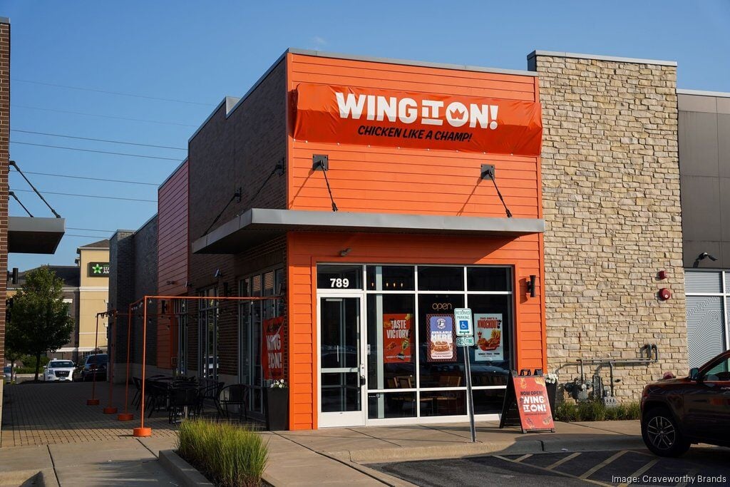 Wing It On!, Wings, Wing, Chicken Wing, Chicken Wings, Entrepreneurs, Entrepreneur, Local Owners, Wing Joint, Award-Winning, Craveworthy Brands, Springfield, Carol Stream, QSR, Fast Casual, Quick Service, Wing Restaurant, Wing Spot 